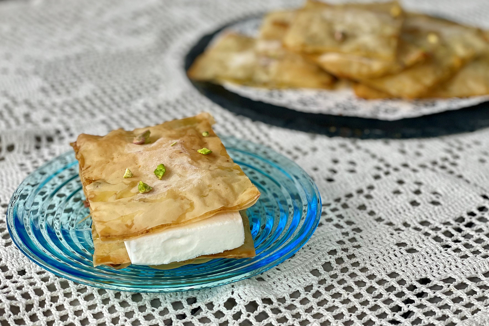 Itse tehdyt keksijäätelöt filotaikinasta