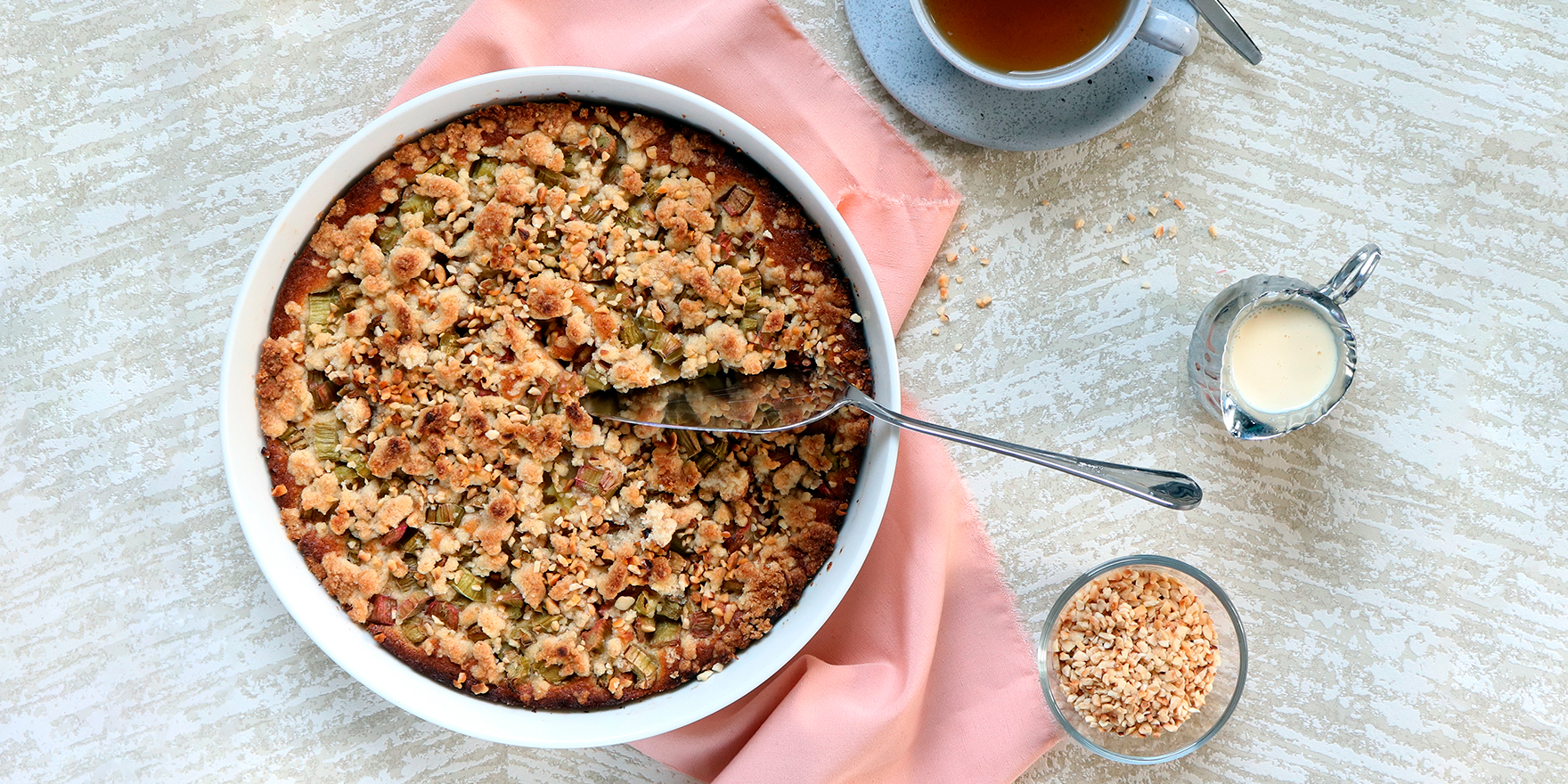 Varnalaskan raparperipiirakka