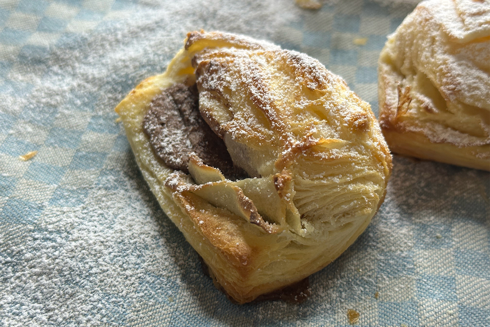 Pan au chocolate