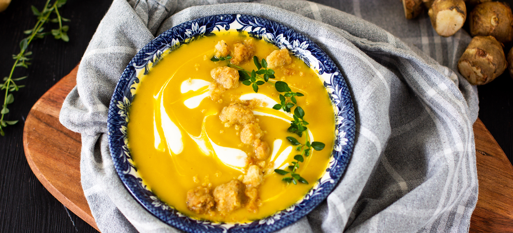 Maa-artisokkakeitto ja timjamimuru