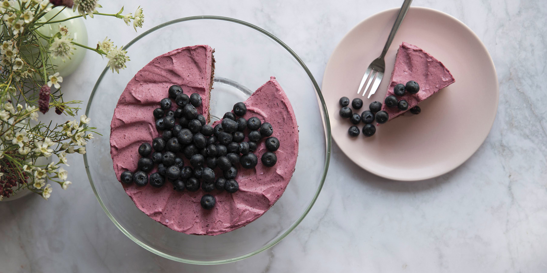 Mustikkajuustokakku brownie-pohjalla