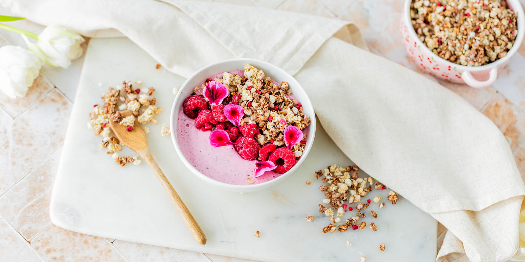 Myllyn Parhaan raikas vadelmainen smoothie bowl