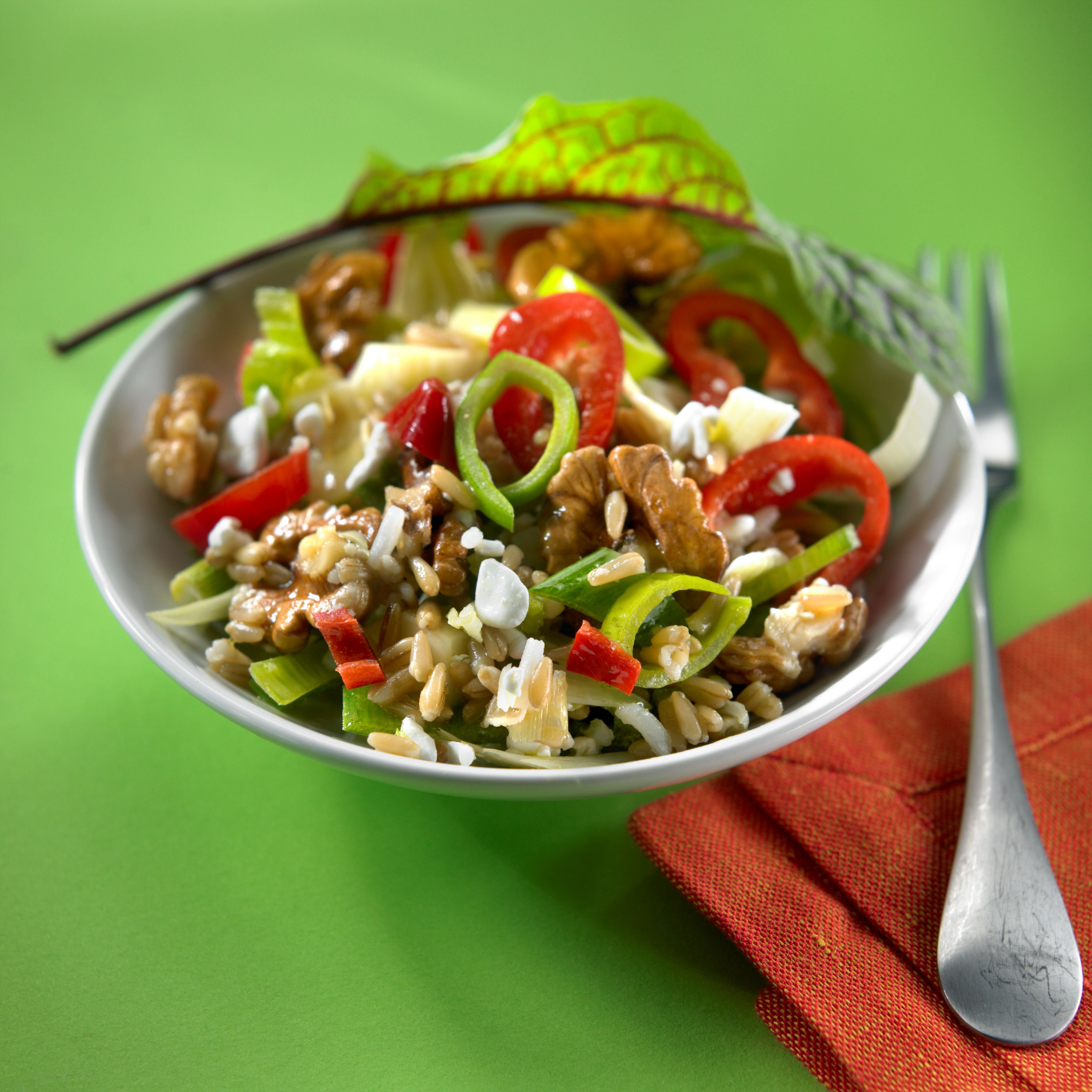 Raikas Kaura-saksanpähkinäsalaatti