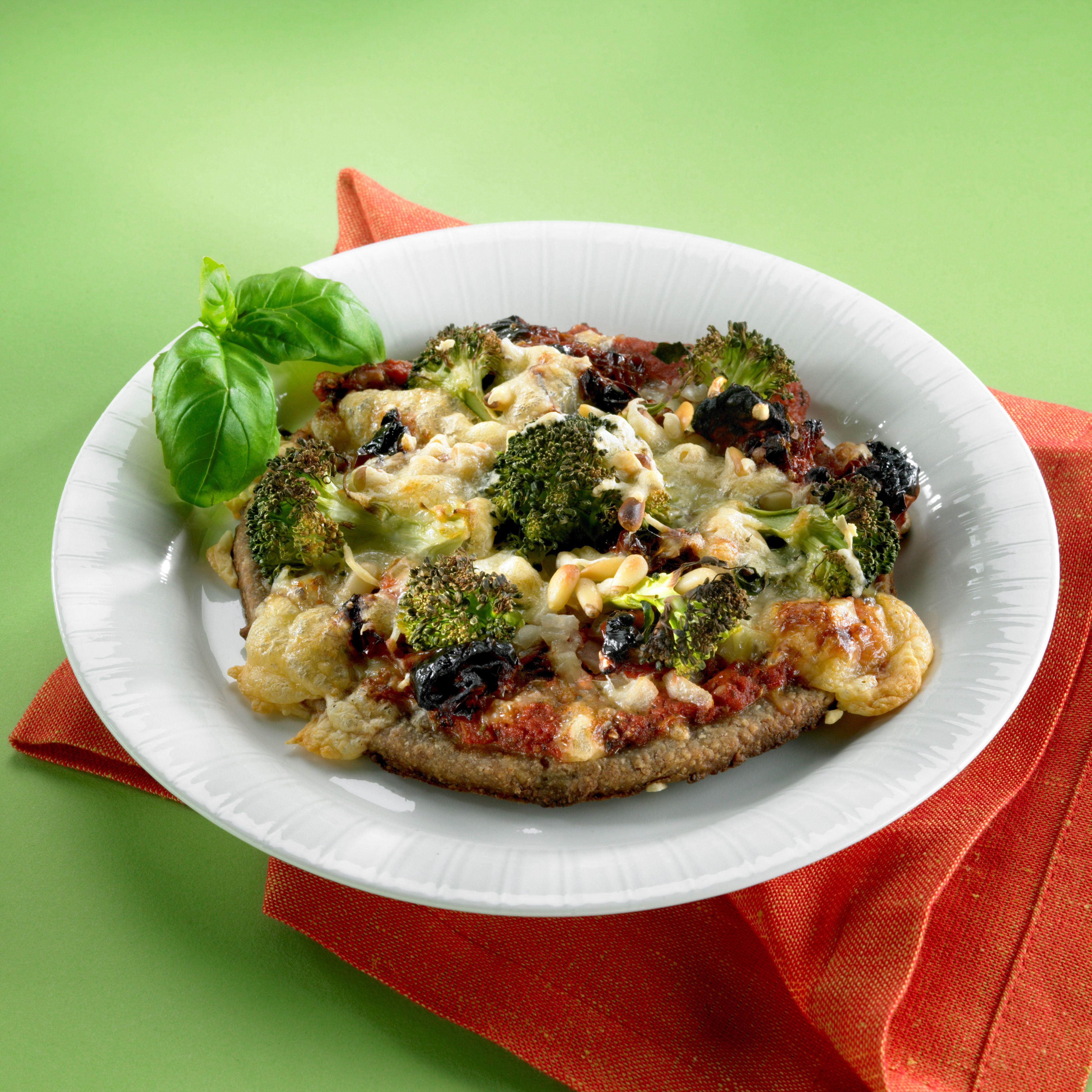 Rukiinen Parsakaalipizza/Rukiinen Lohipizza