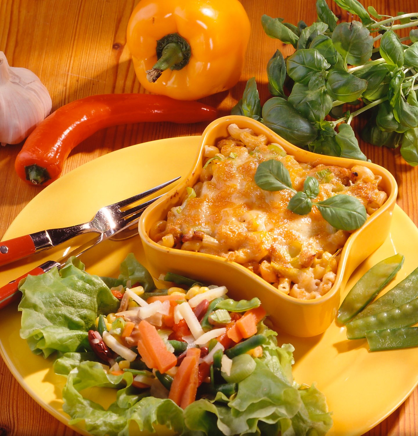 Kinkkujuustomakaronilaatikko