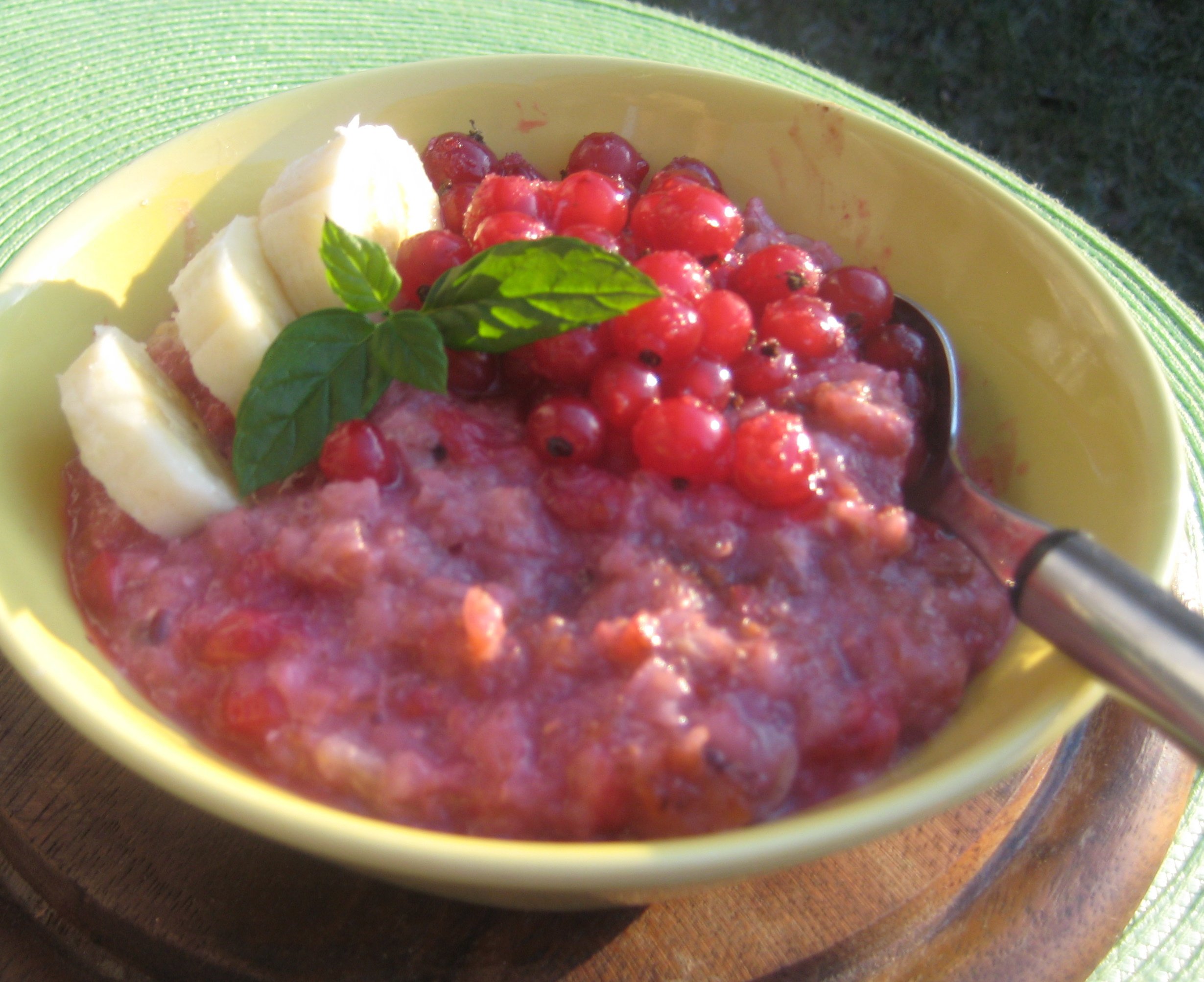 Punaherukka-banaaniruispuuro