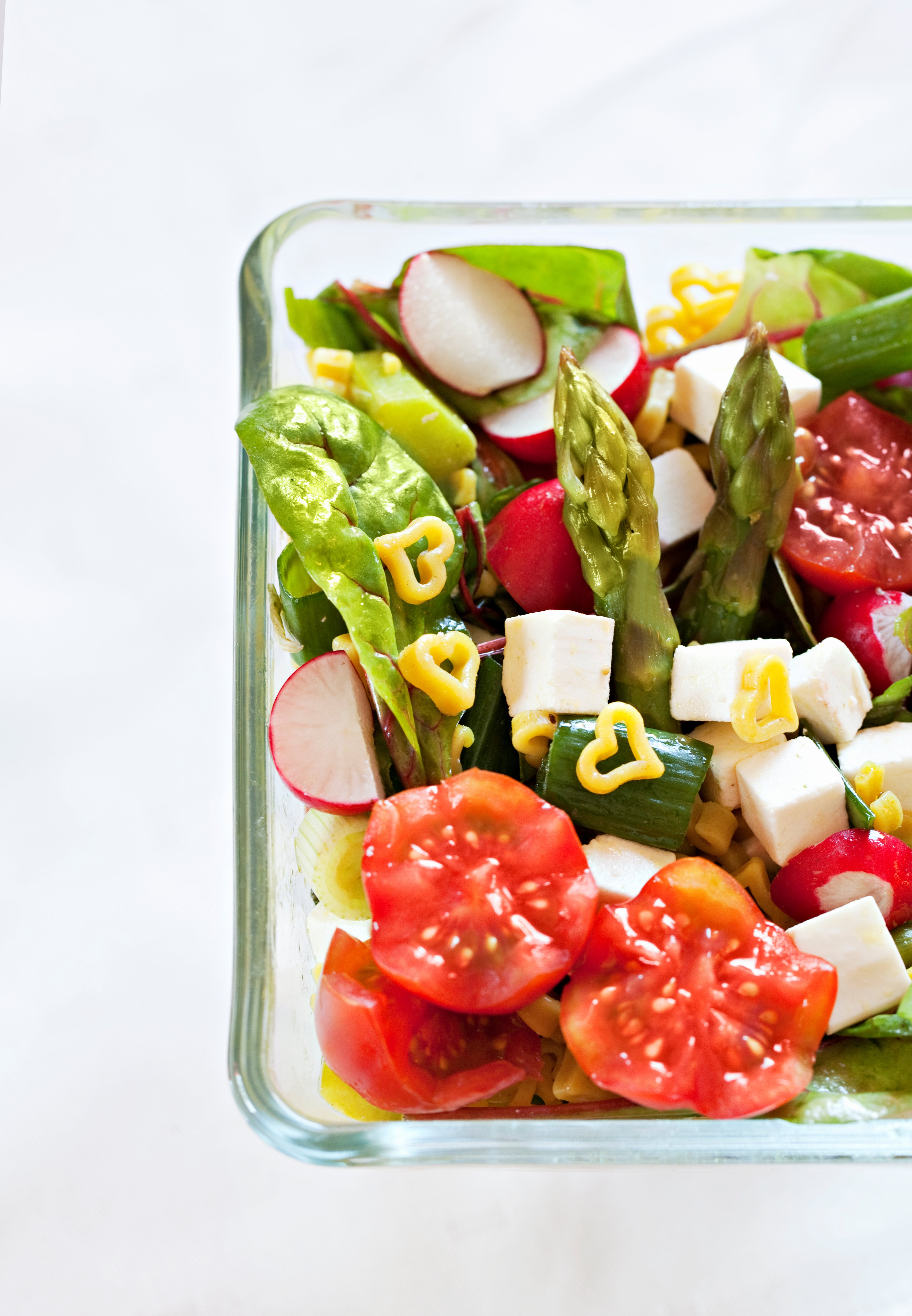 Raikas Sydänmakaronisalaatti