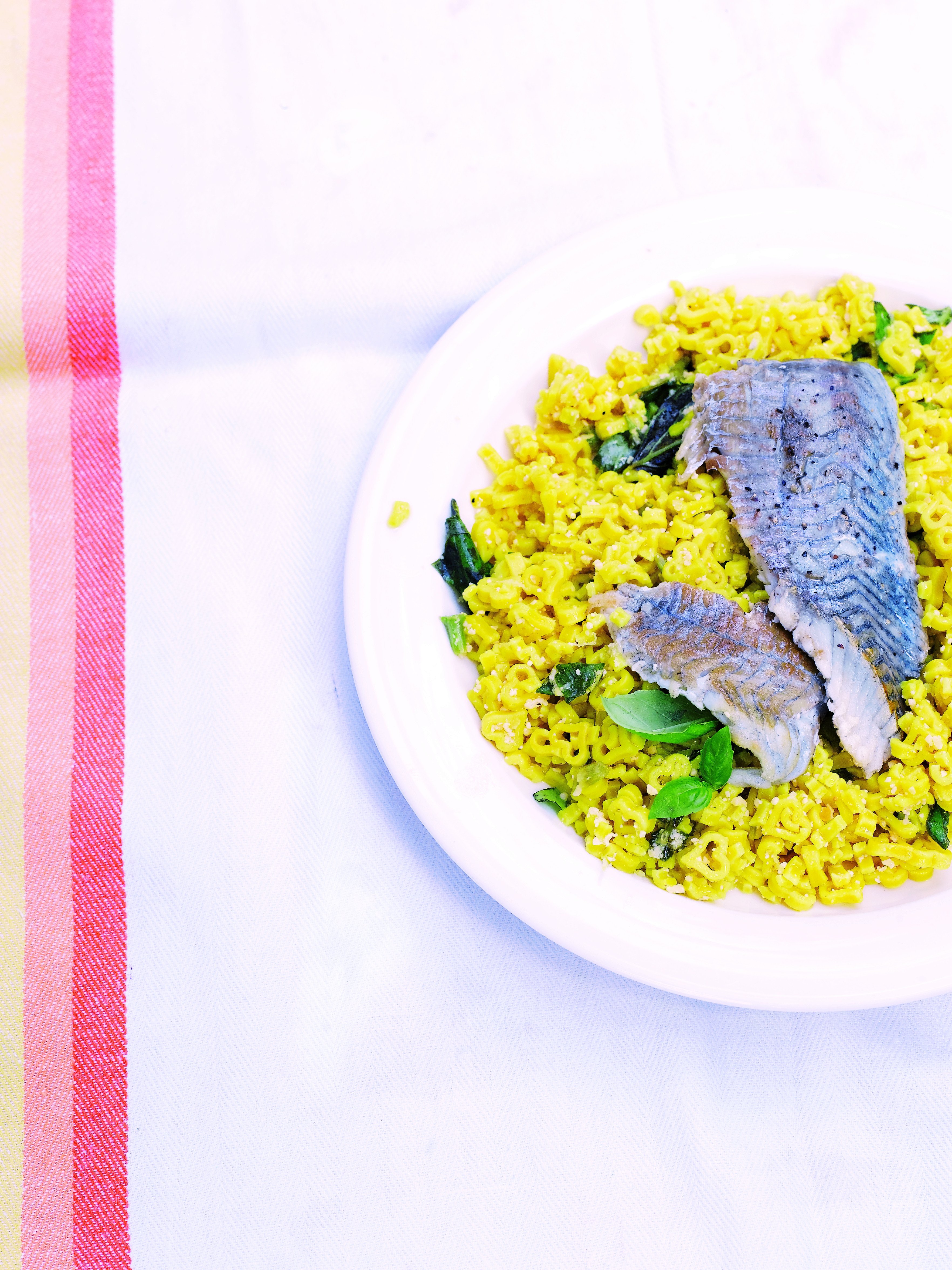 Raikas sitruunapasta kalafileiden kanssa