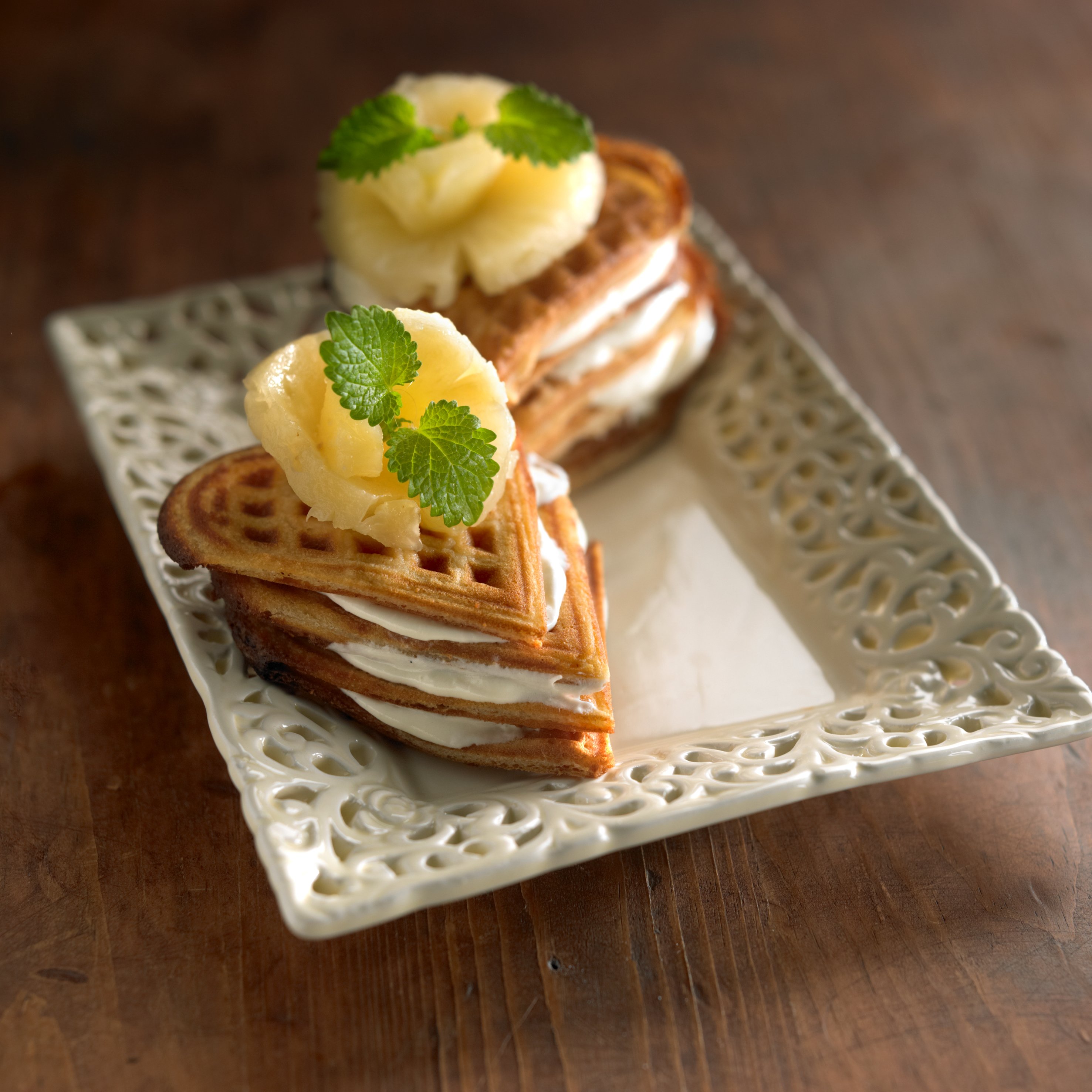 Kookosvohvelit Ananas-Valkosuklaatäytteellä