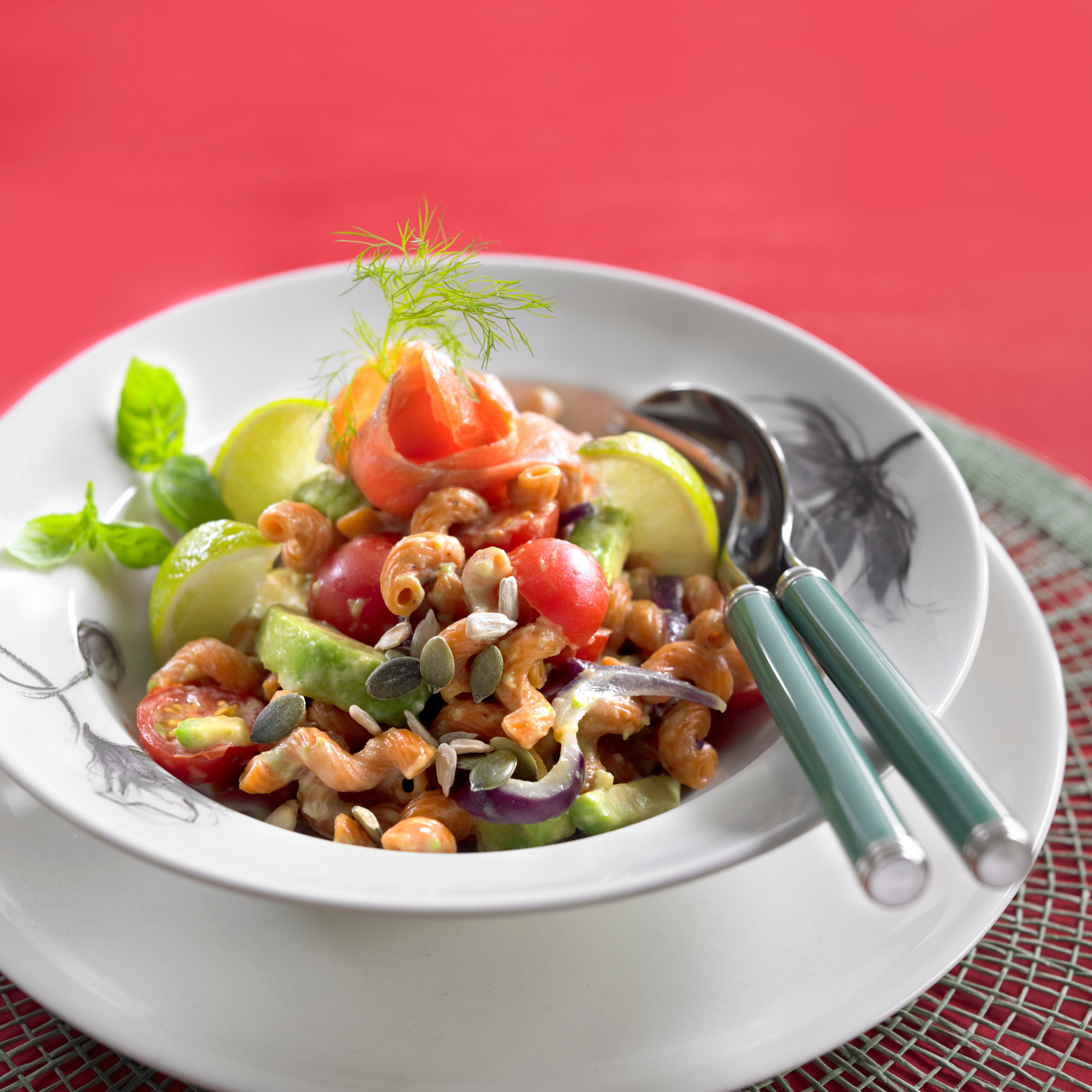 Pippuripasta Lohella ja Avokadolla