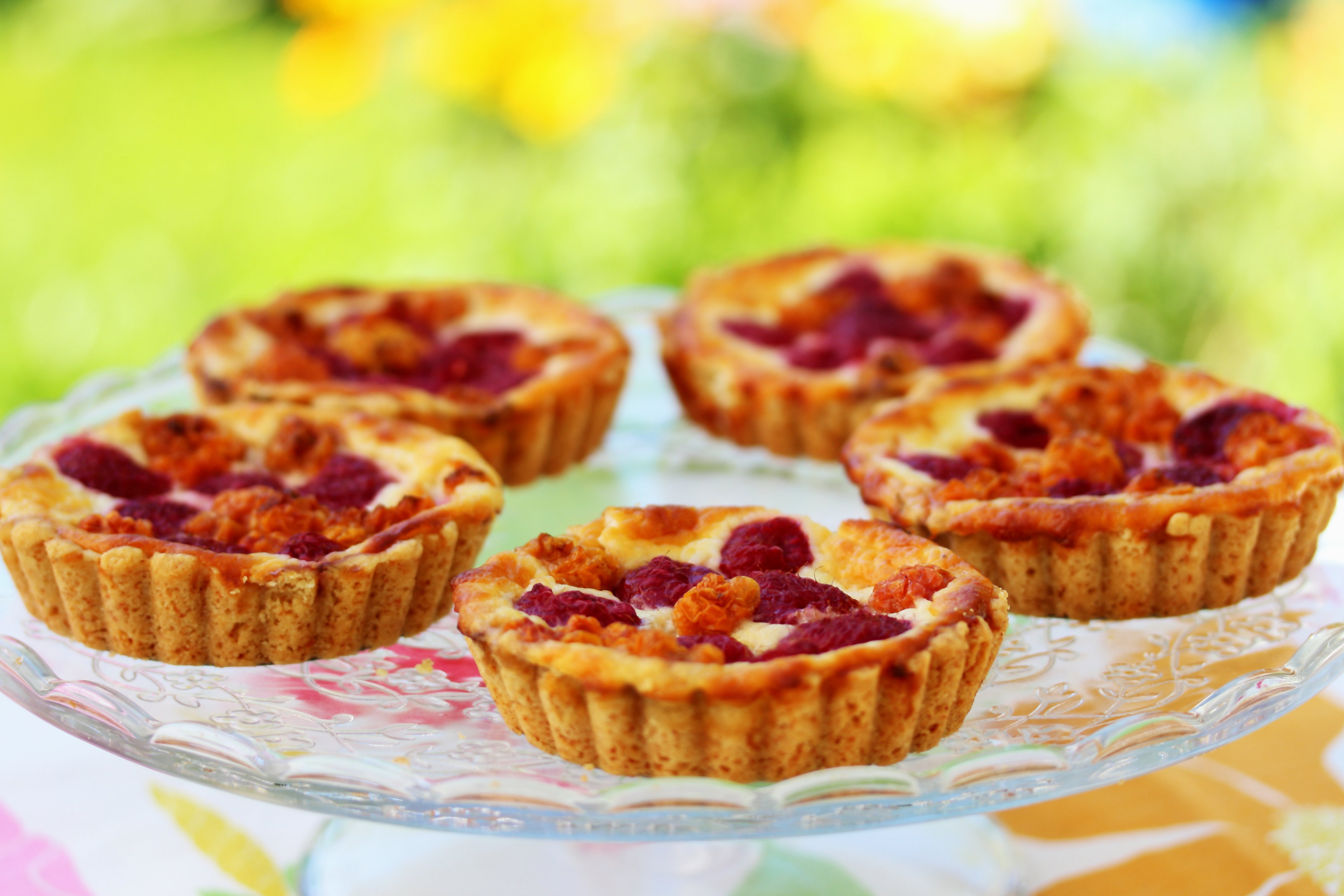 Rahkamarjapiiraset murotaikinasta