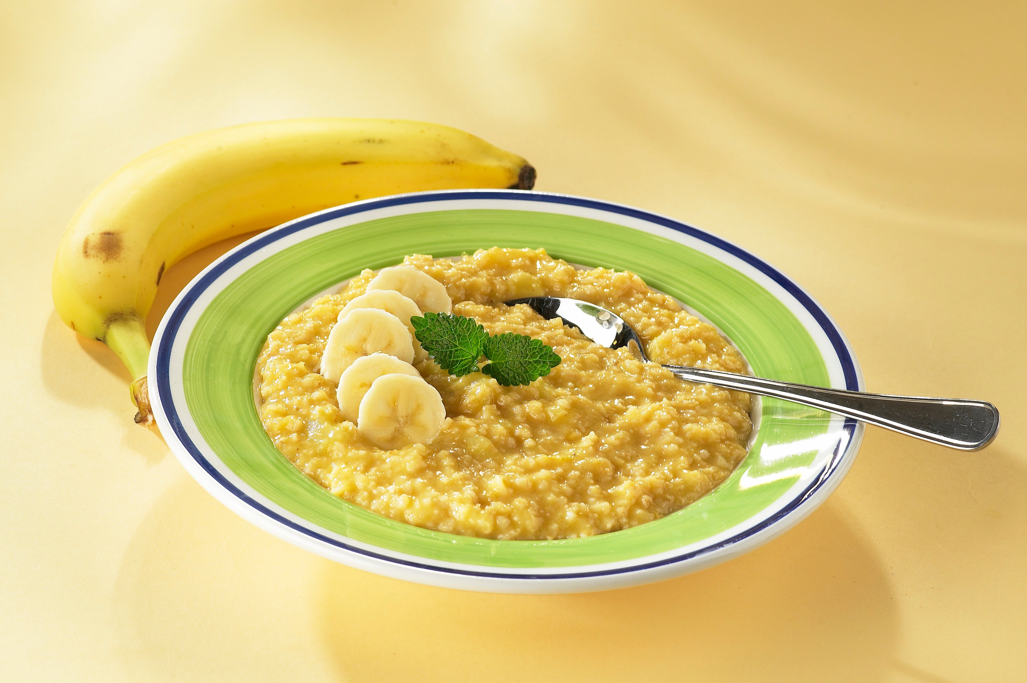 Appelsiini-banaanikaurapuuro