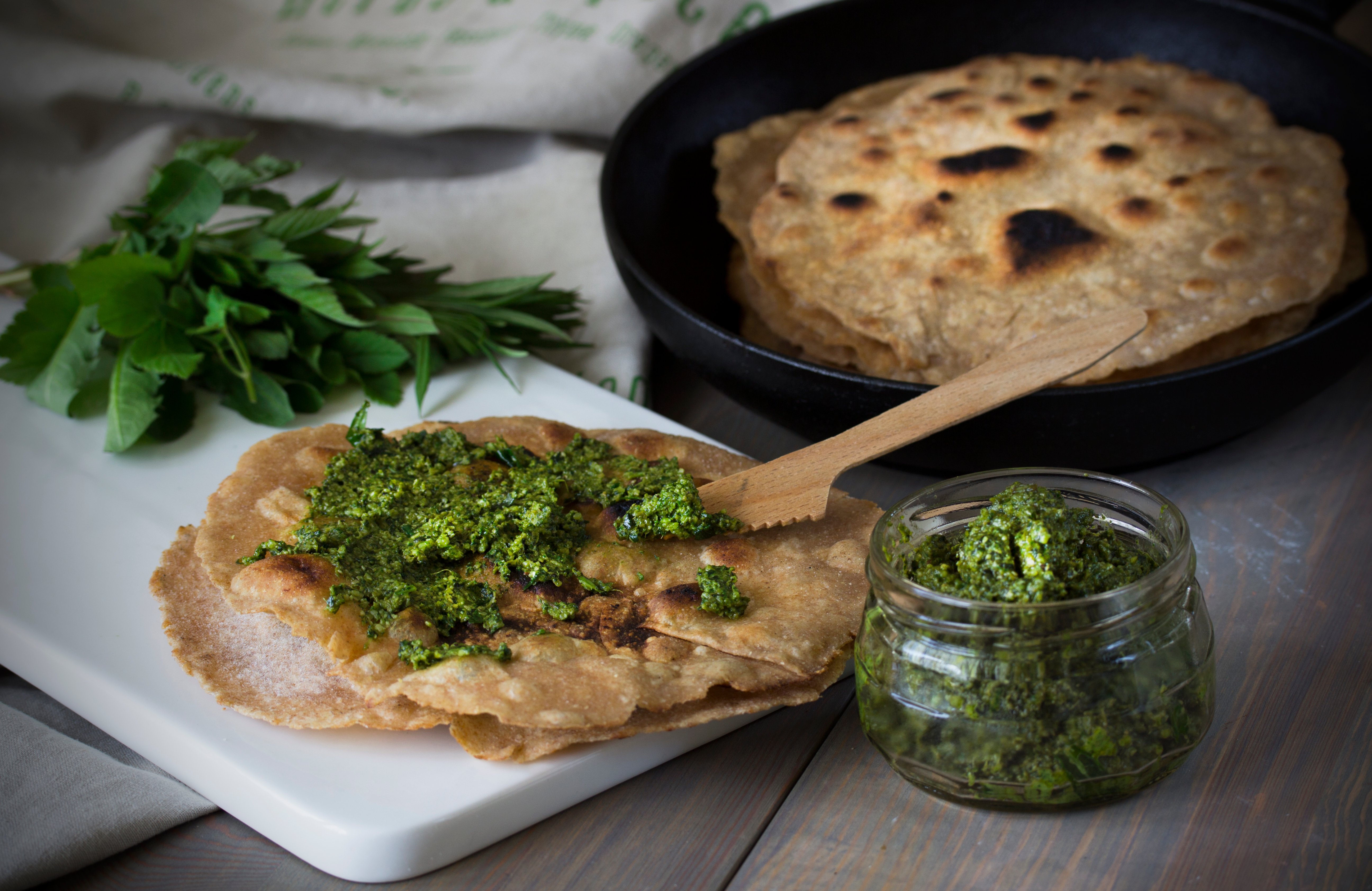 Chapati hortapestolla