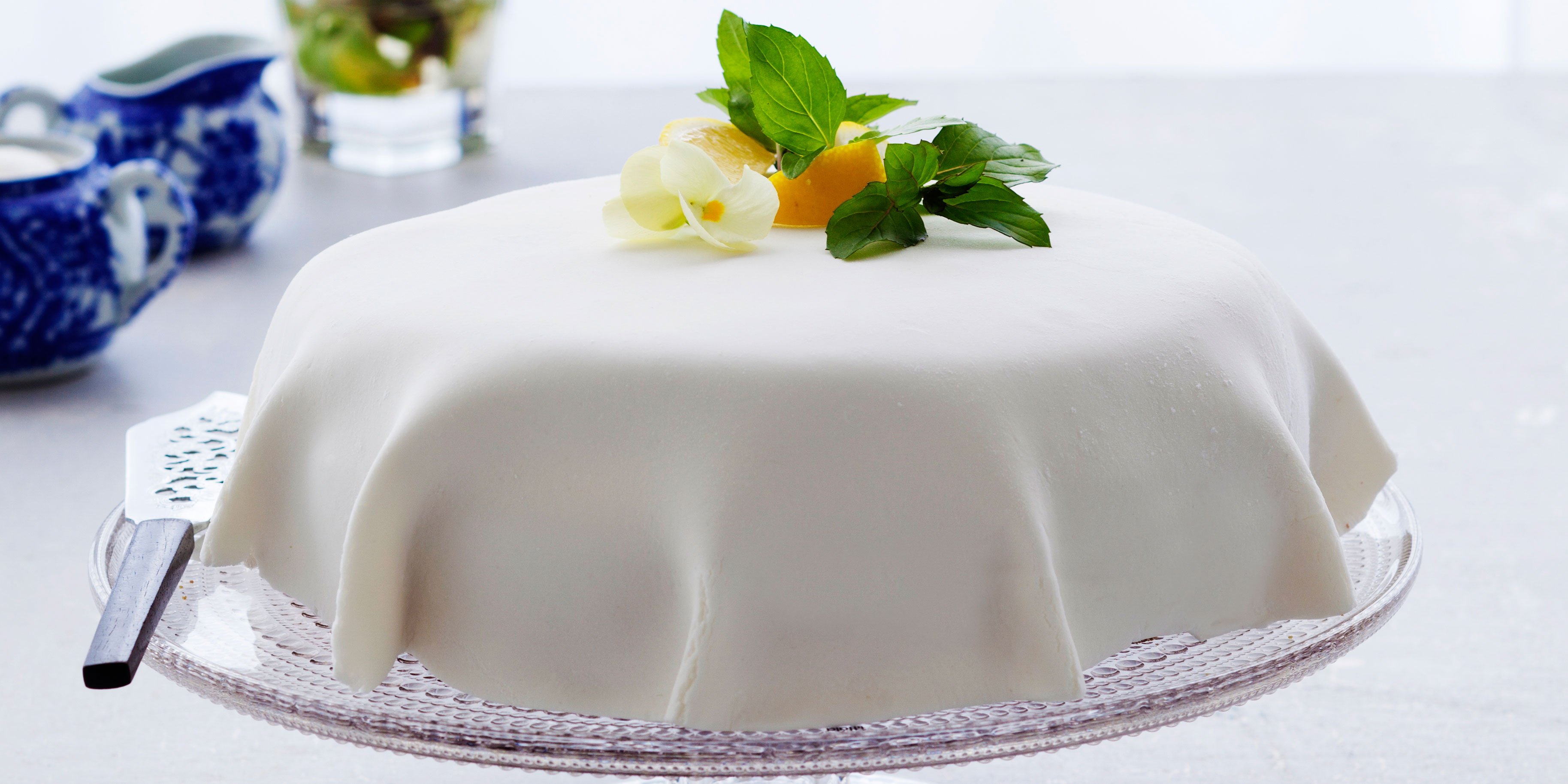 Juhlakakku Sitrustäytteellä