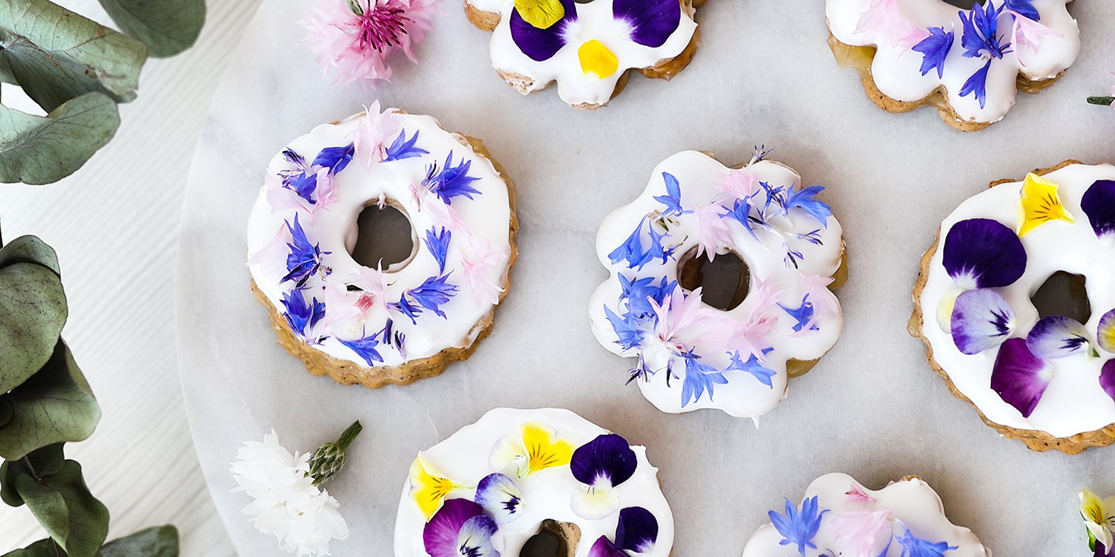 Juhlien kukkapikkuleivät