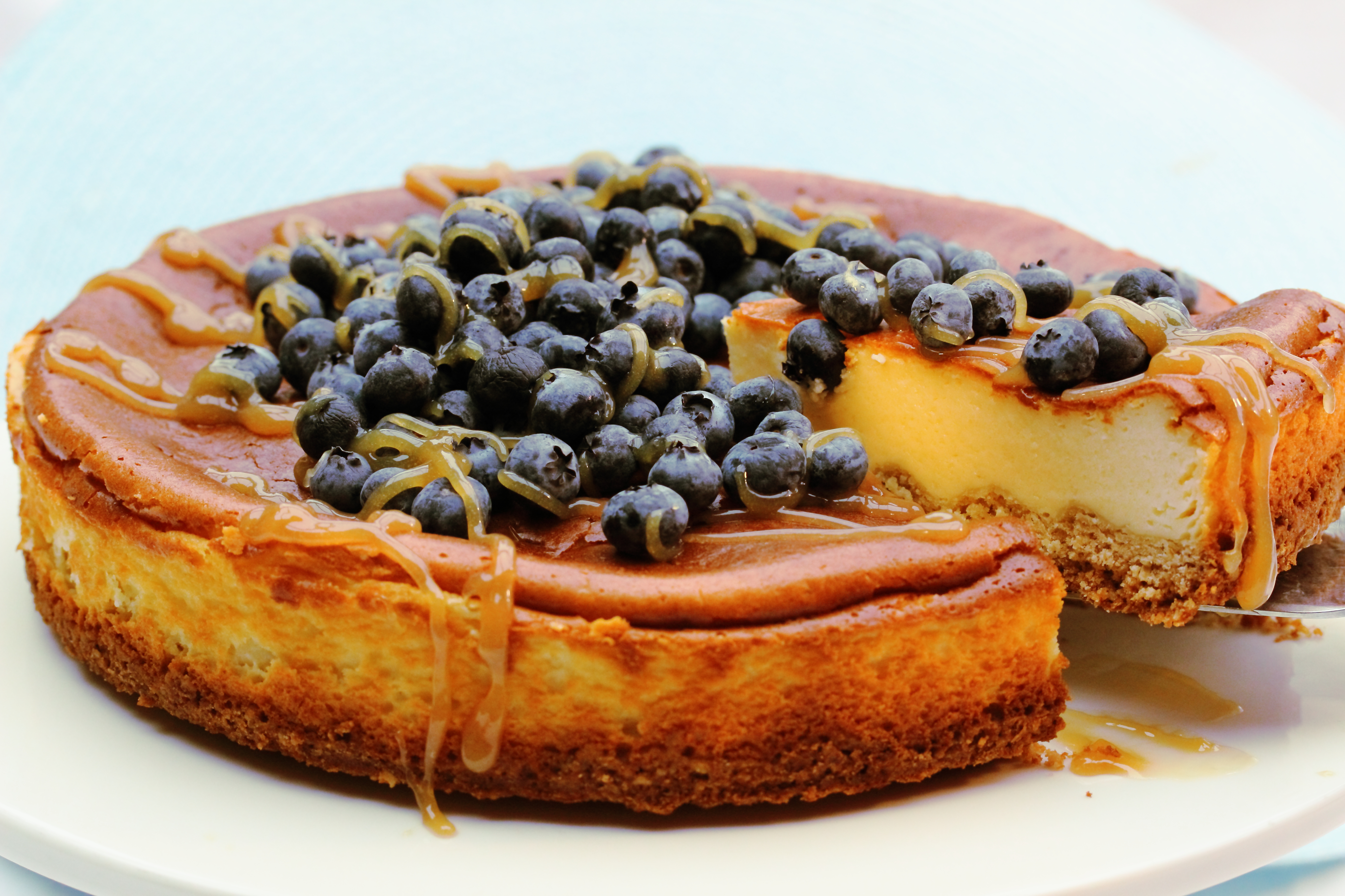 Amerikkalainen juustokakku mustikoilla