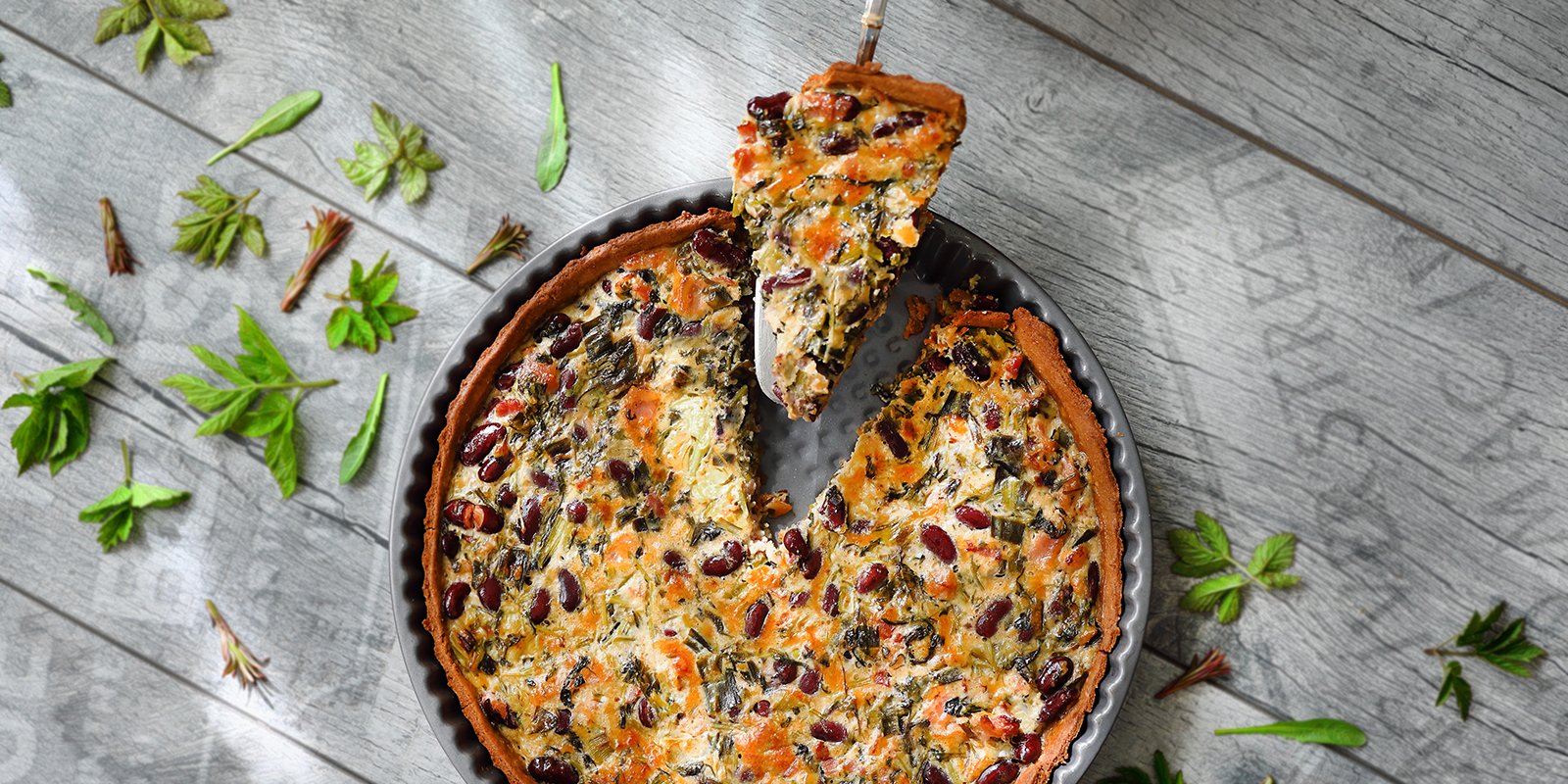 Luonnonyrtti-ruokapiirakka