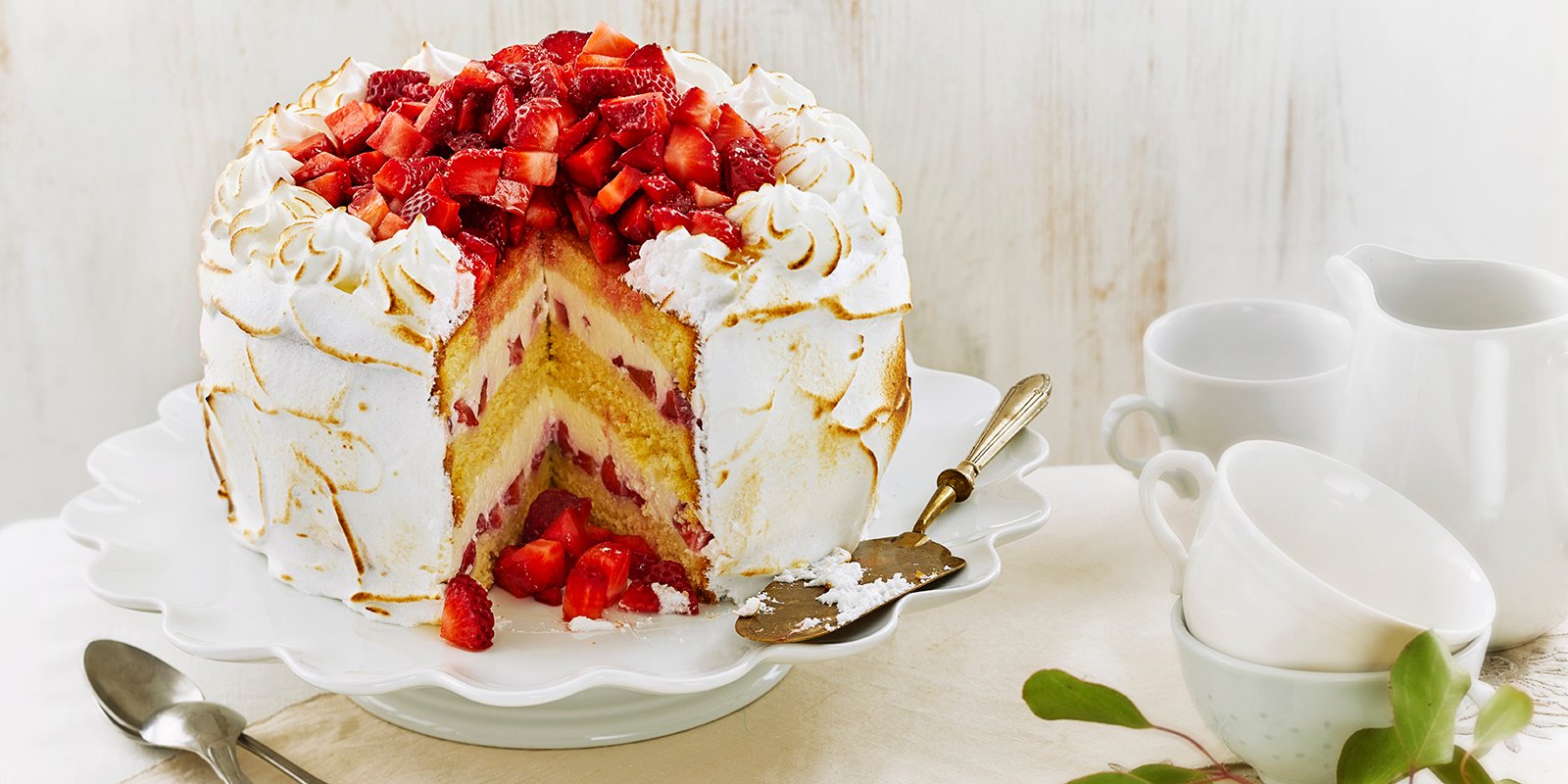 Mansikka-marenkikakku