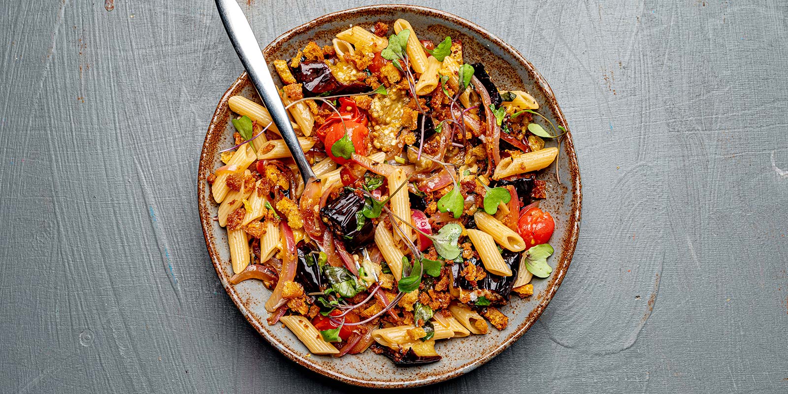 Munakoiso-tomaattipenne