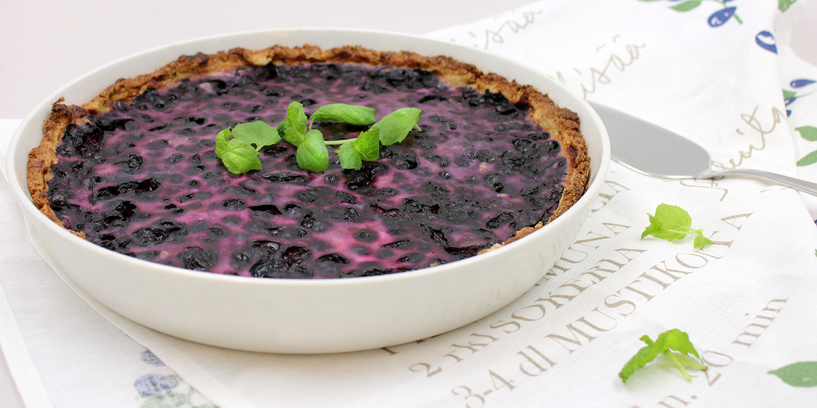 Mustikkapiiras kaurajauhoista