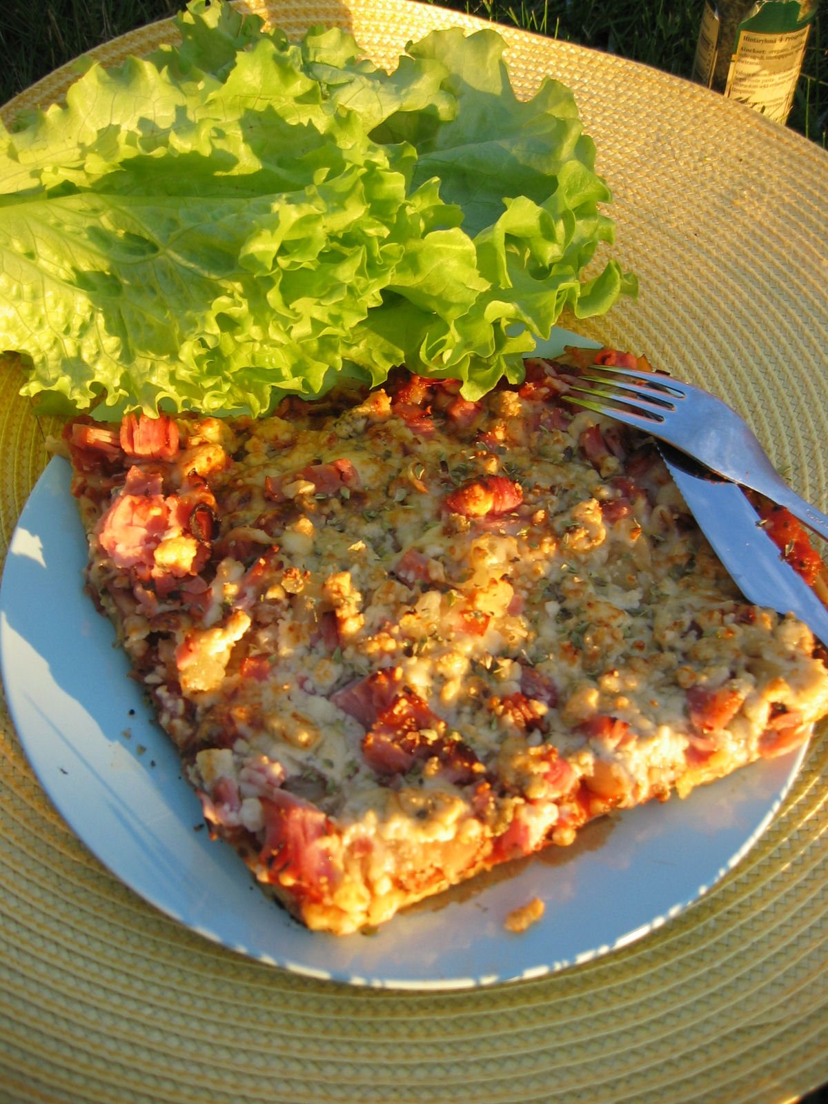 Pikapizza Americana Pastapohjalla