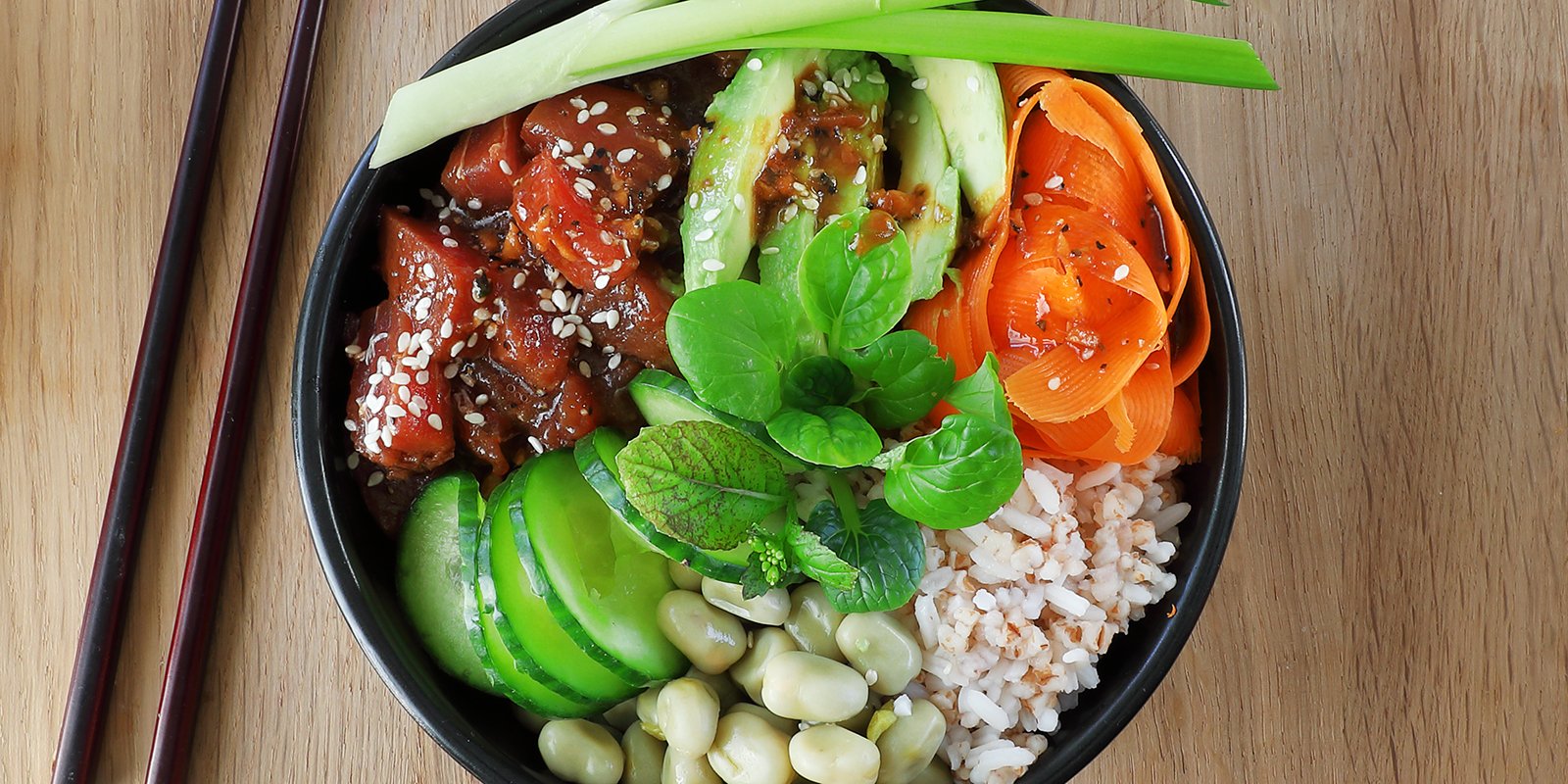 Poké-kulho riisi-ohralla