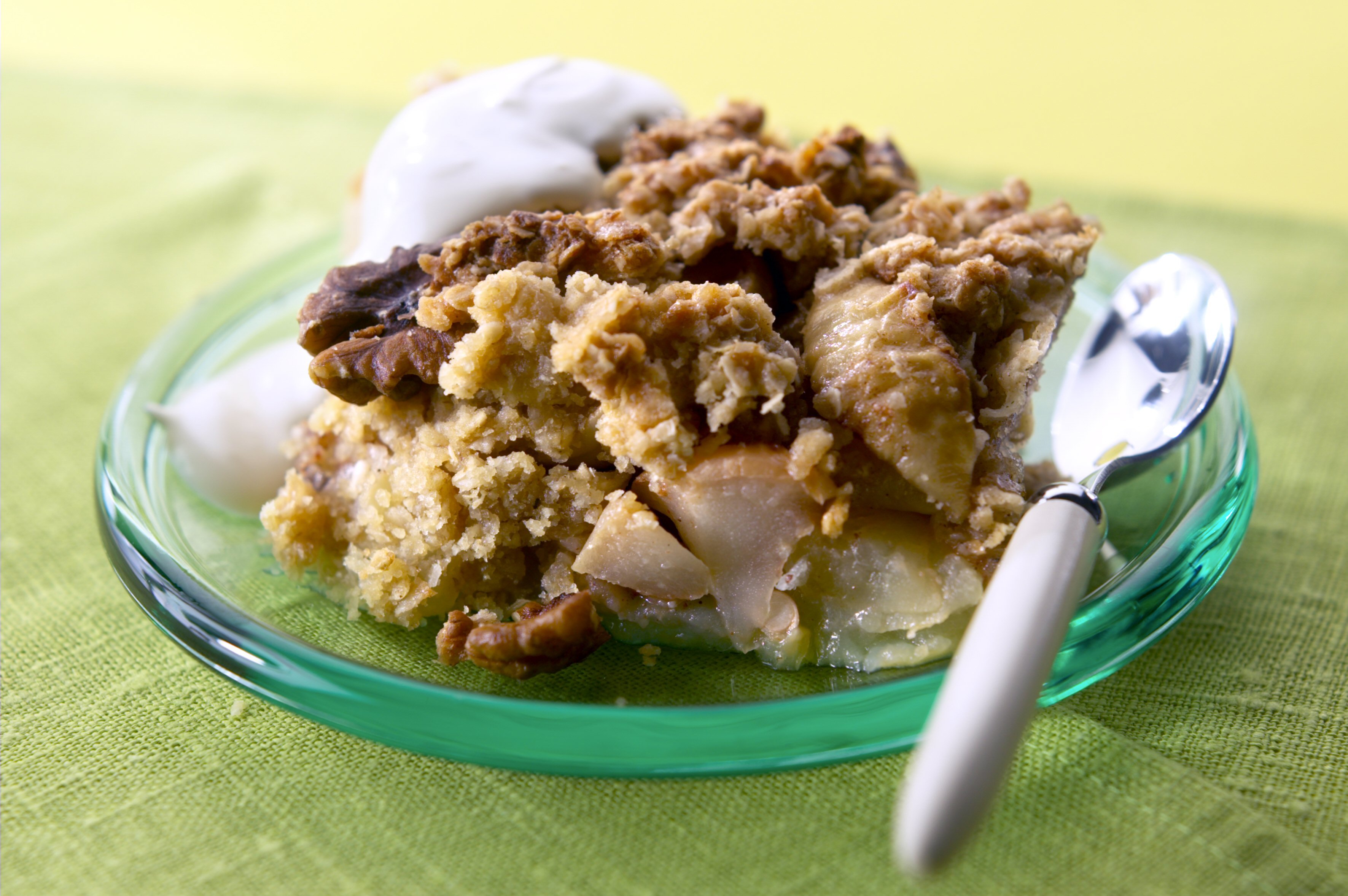 Rapea omenapähkinäpaistos