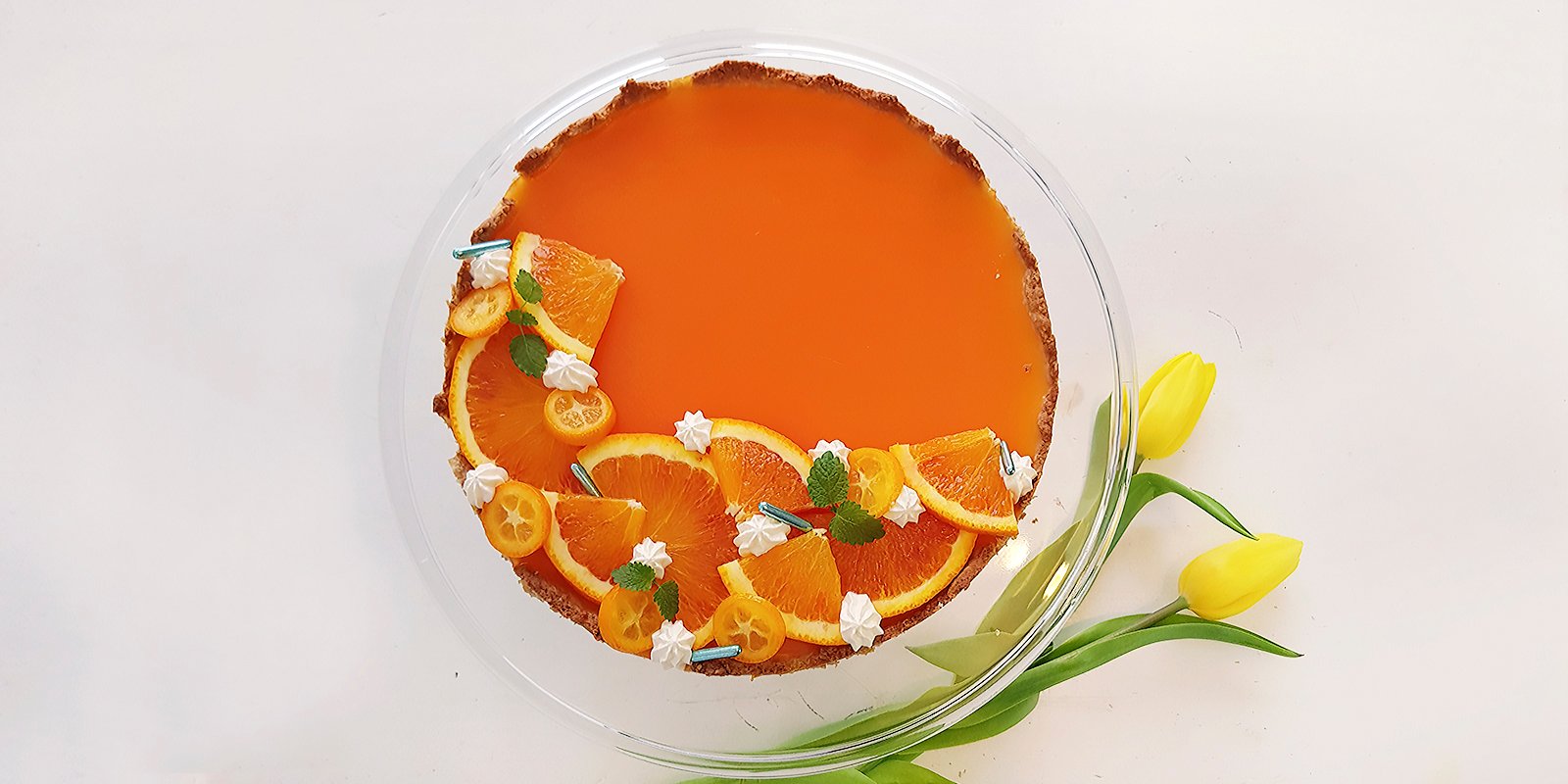 Sitruksinen pannacotta-kakku