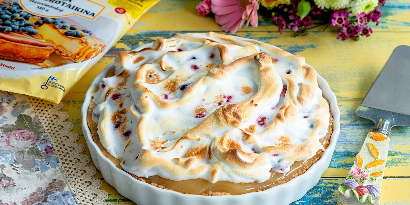 Sitruunainen marja-marenkitorttu