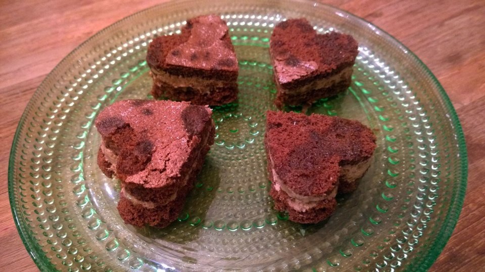 Suklaiset sydänleivokset