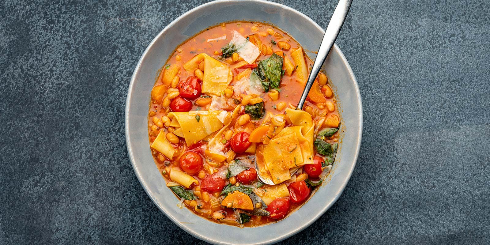 Yhden kattilan lasagnelevypasta