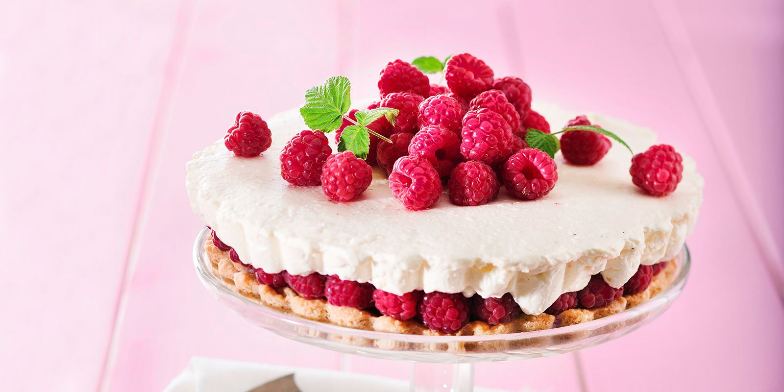 Juustokakku vadelmilla