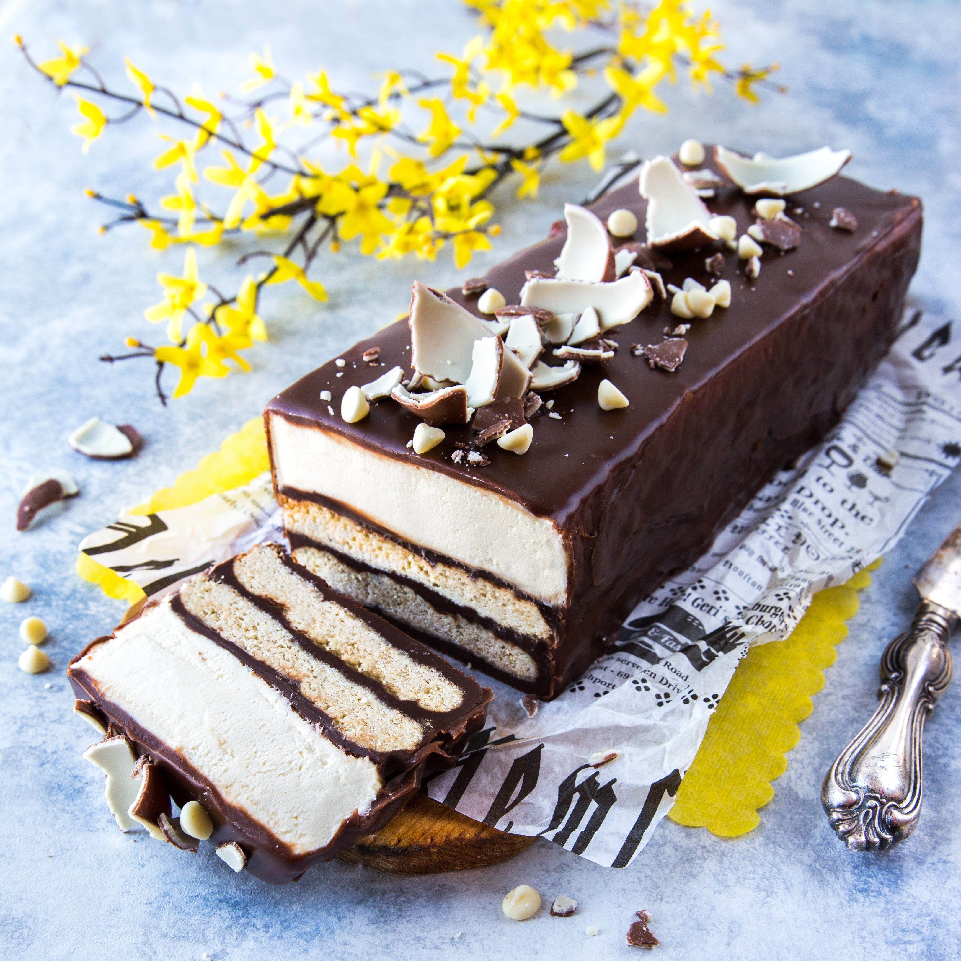 kinder-suklaapatukkakakku