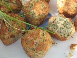 Ruohosipuli-pekonimuffinit