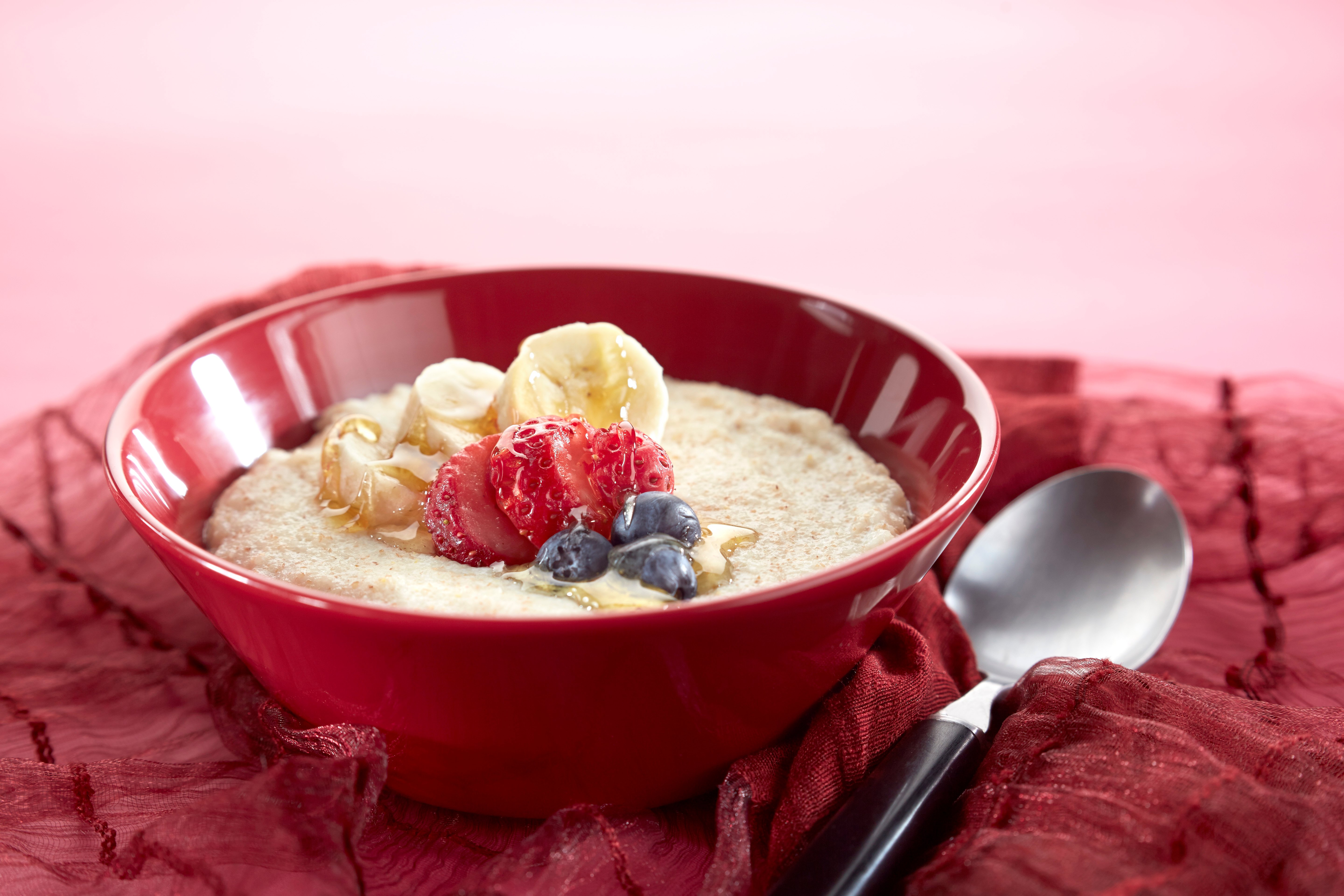 Tumma mannapuuro mikrossa