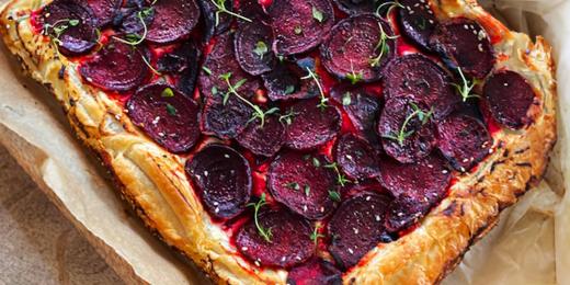 Noora Harjun punajuuri-vuohenjuustopiirakka