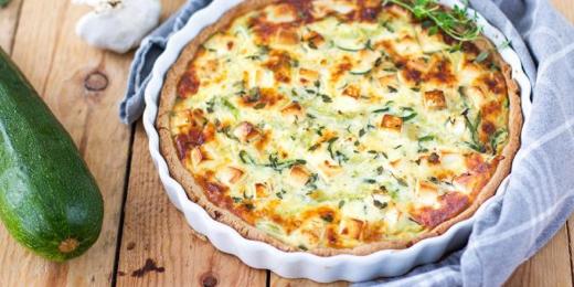 Kahden juuston kesäkurpitsapiirakka