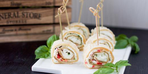 Kasvitäytteiset rieskarullat