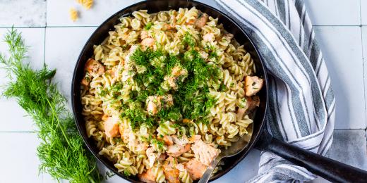 Nopea lohipasta pikku kierrepastalla