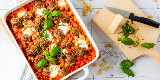 Yhden vuoan lihapullapaistos pikku simpukkapastalla