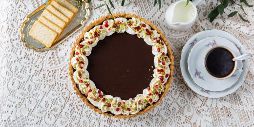 Täyteläinen suklaapiirakka