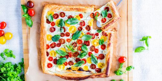 Tomaattipiirakka pellillinen