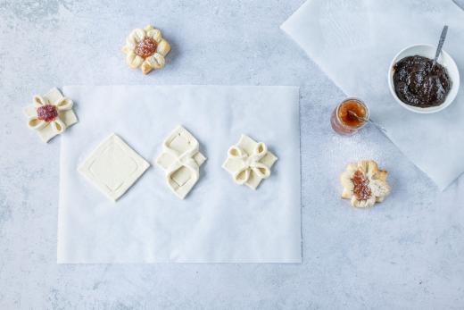 Kukkatortun taittelu