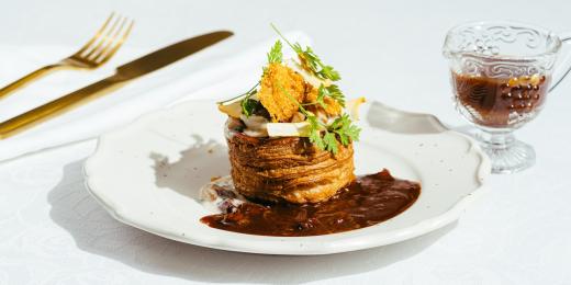 Vol-au-vent metsäsienimuhennoksella