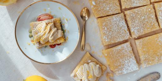 Kinuski-sitruunaruudut