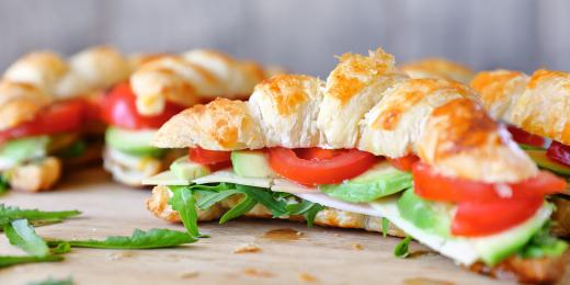 Croissant Club Sandwichit