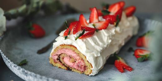 Kaurainen mansikkakääretorttu