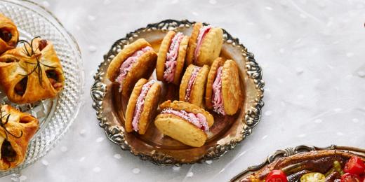 Täytetyt kaurakeksit