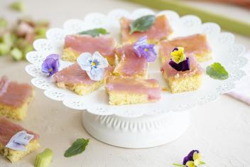 Raparperi-kookospiirakka