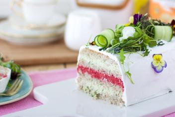 Vegaaninen voileipäkakku